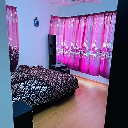 Tom'S Homestay Batu Caves Exterior photo