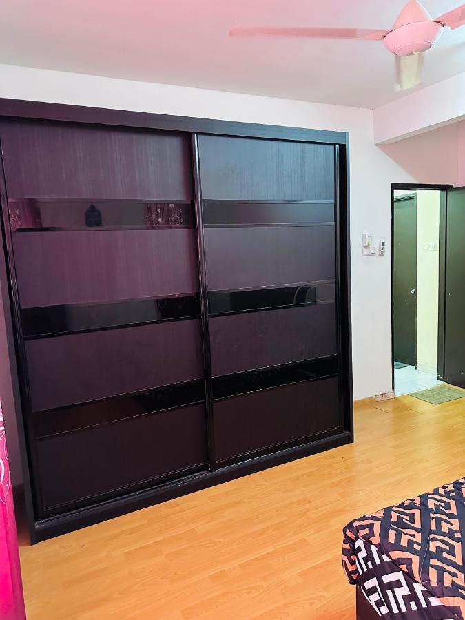 Apartment Tom's